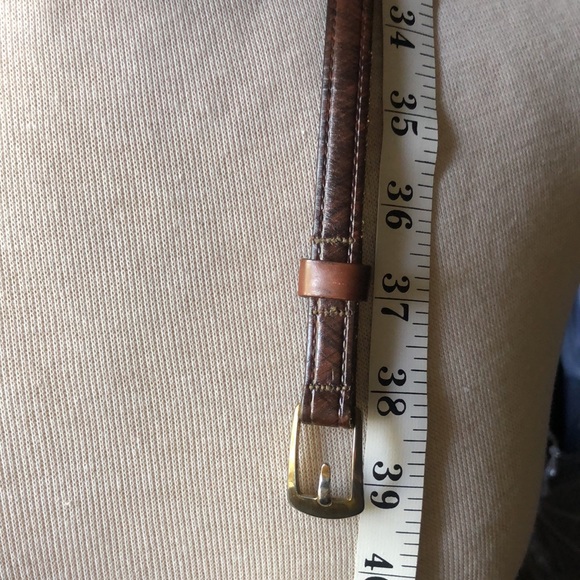 EUC Slim Chocolate Brown Leather Belt 🍫 - Picture 3 of 4